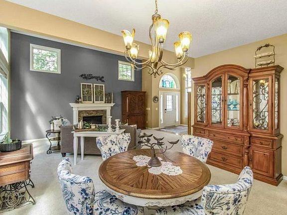 4th image of 7127 Arthur Dr