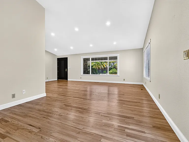 2628 Superior Dr — Photo 24