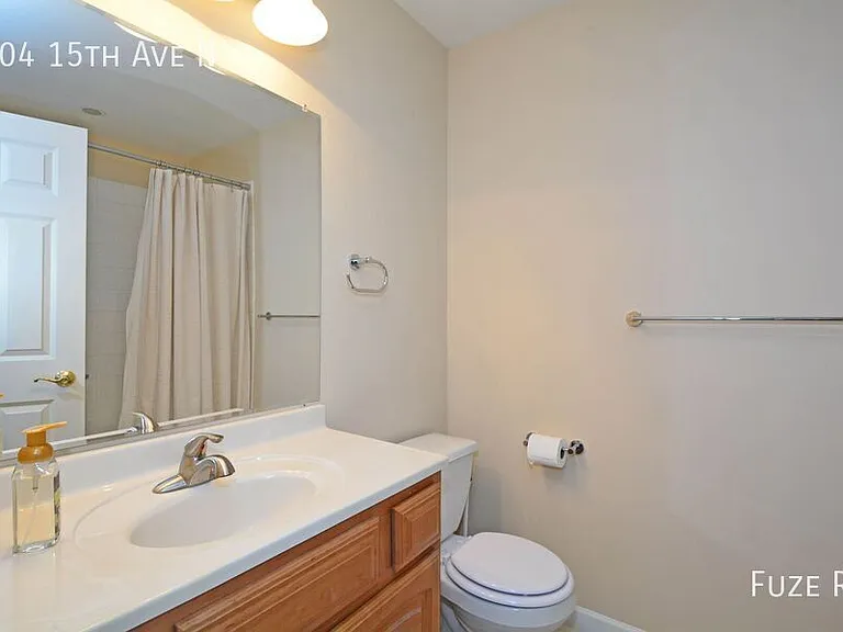 504 15th Ave N — Photo 14