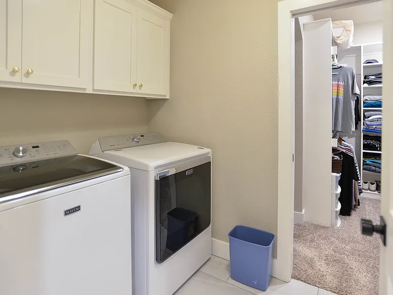 8115 Donnington Ct — Photo 22