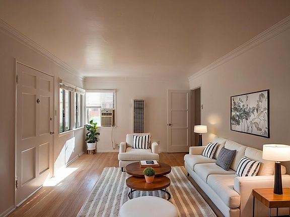 4th image of 11034-11038 La Maida St