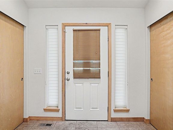 4th image of 150 E Shadow Lane