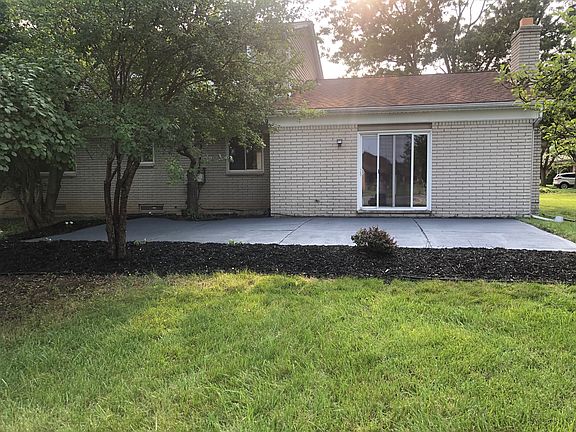 4th image of 27401 Elsworth Dr