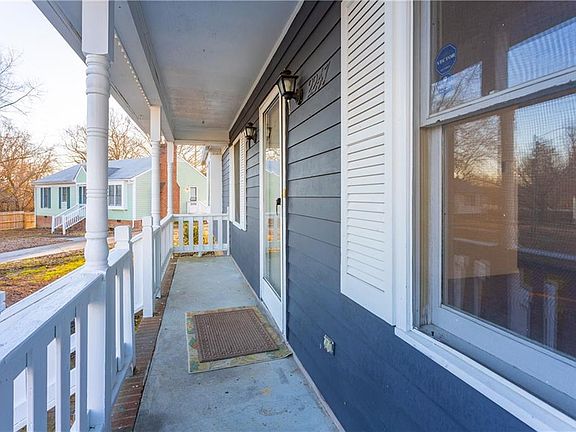 4th image of 2247 Holland Ave