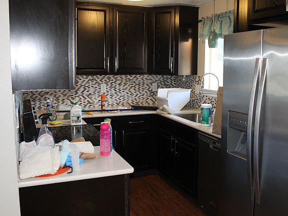 3rd image of 4314 Sunset Dr W