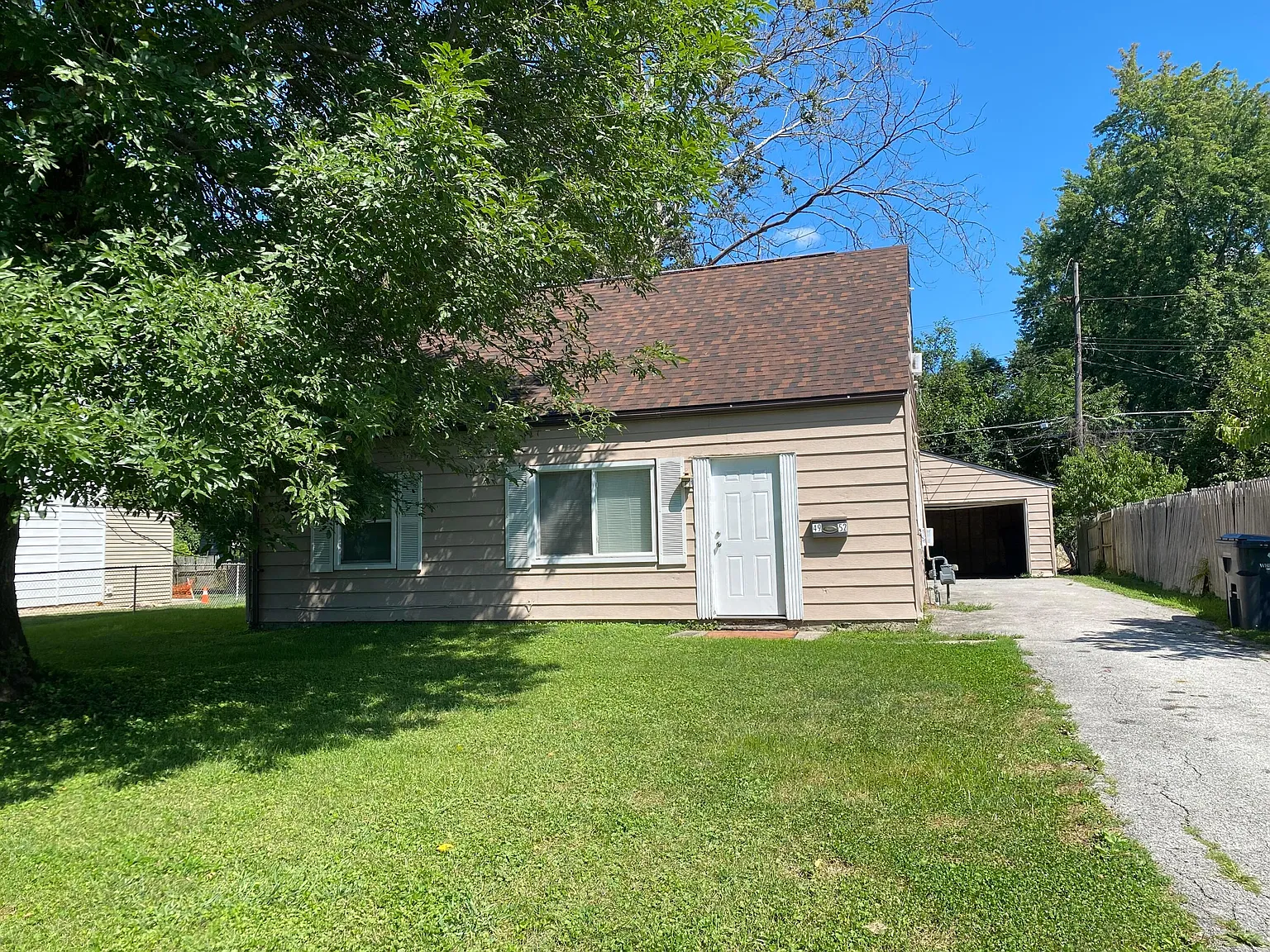 4952 Dimson Dr S photo 1