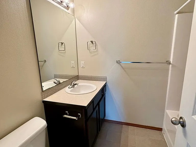 111 Puller Ln — Photo 18