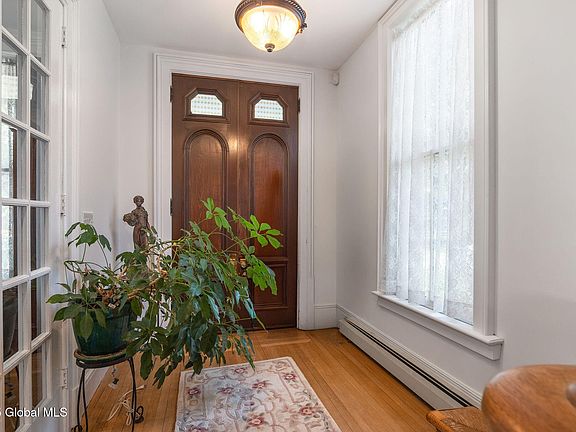 4th image of 2 Madison Avenue