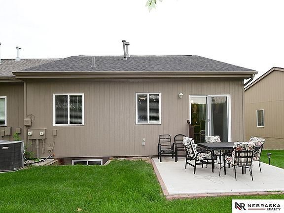 4th image of 10405 S 26th St