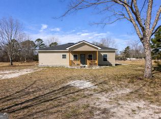 101 Shirley Ln, Glennville, GA 30427