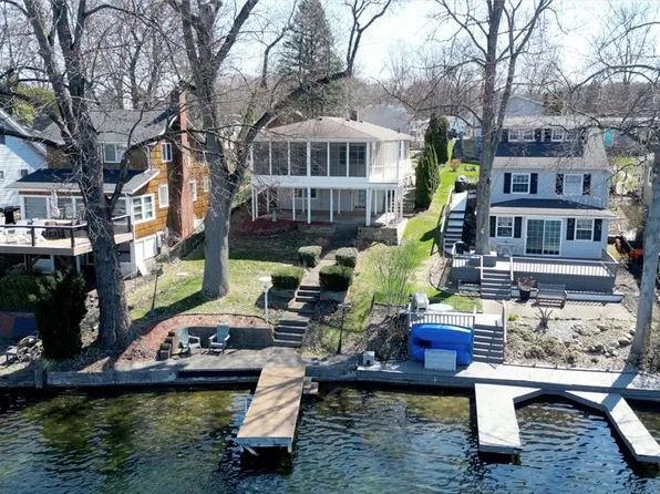 3648 Portage Point Blvd, Akron, OH 44319