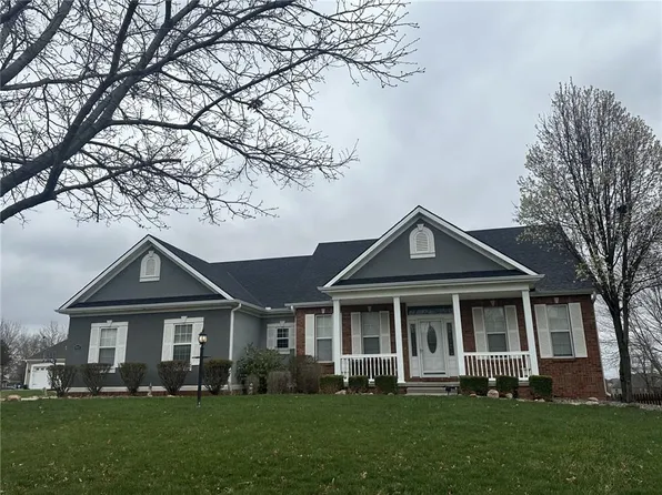 4607 Kensington Dr, Saint Joseph, MO 64506