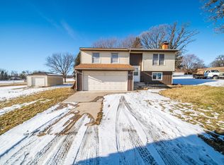 911 Main St N, Stewartville, MN 55976