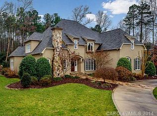 2053 Kings Manor Dr, Matthews, NC 28104