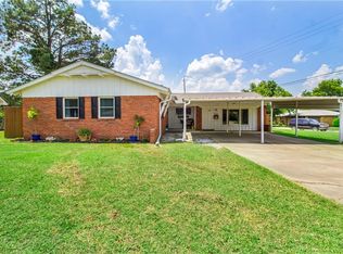 1201 Charles Dr, Shawnee, OK 74804