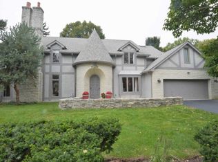 1070 Circle On The Grn, Columbus, OH 43235
