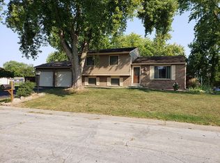 101 Topsfield Farm Cir, Englewood, OH 45322