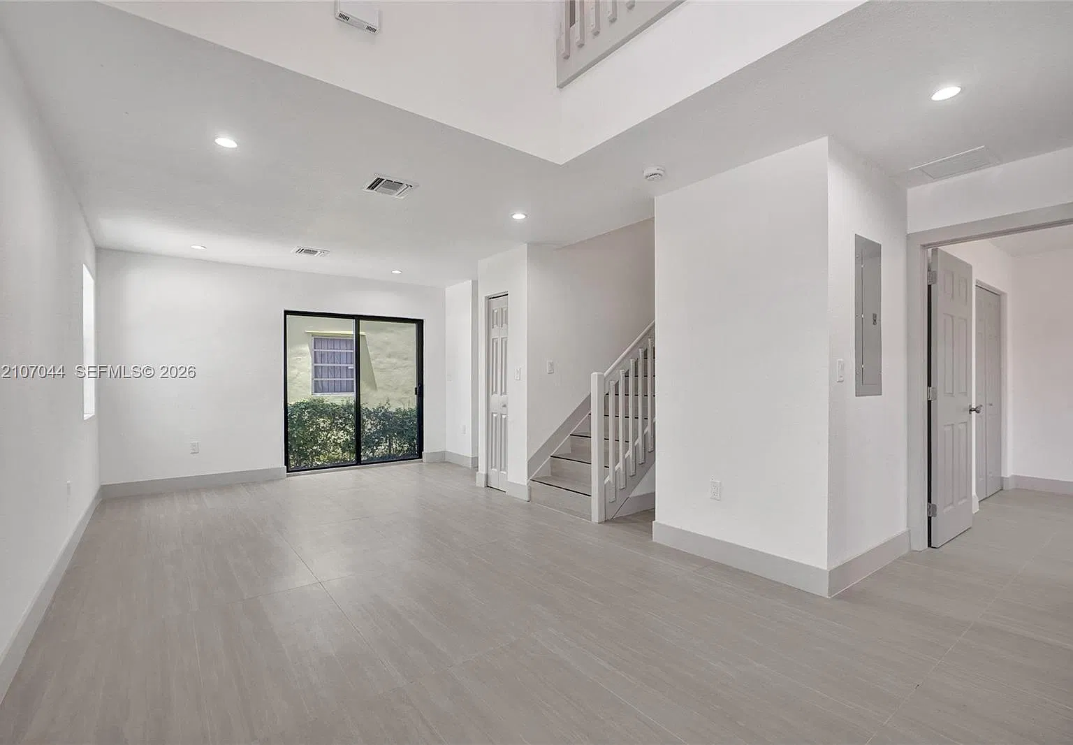 Hialeah Heights — Photo 3