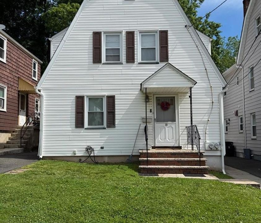 1st image of 11 Glennon Pl