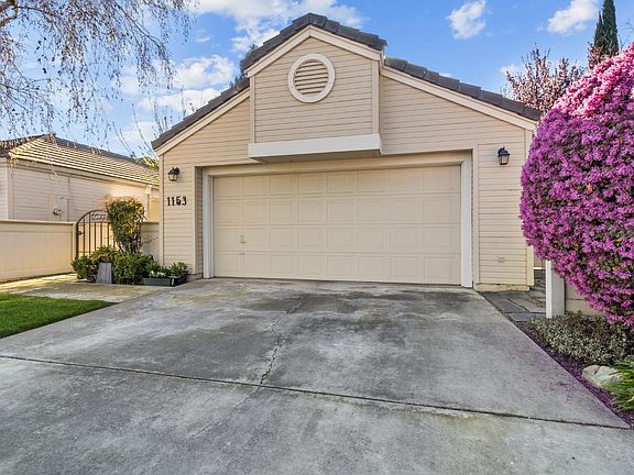 3rd image of 1153 Copper Lantern Ct