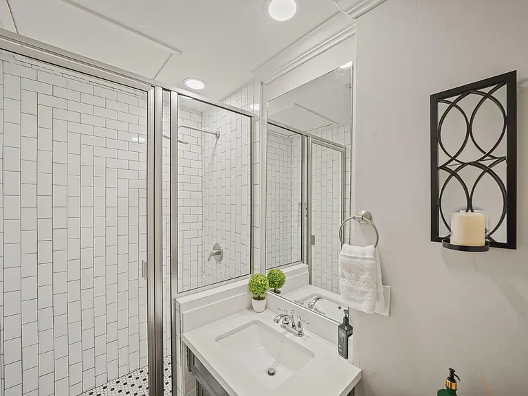 15831 Ridge Park Dr — Photo 18