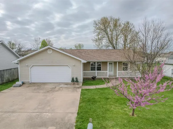 1208 Lacy Dr, Lebanon, MO 65536