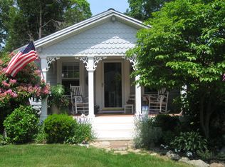 61 Fales Ave, Barrington, RI 02806