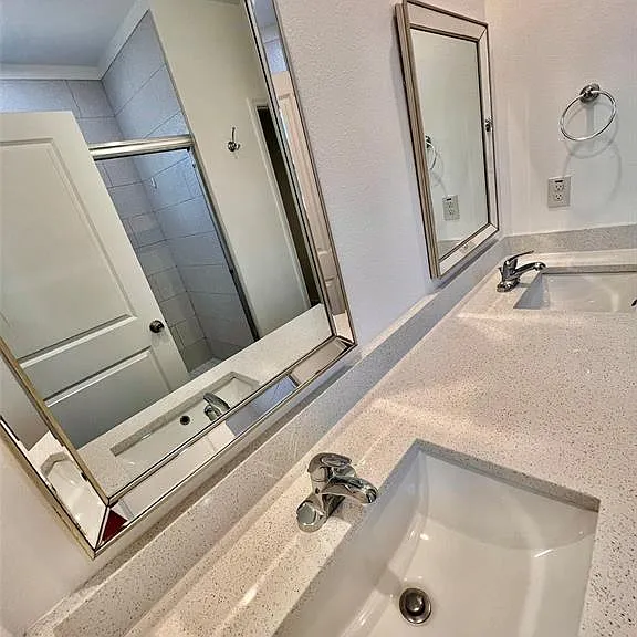 1954 Freedom Dr — Photo 13