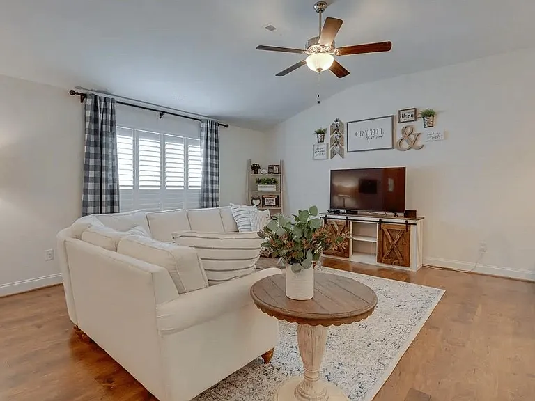 1018 Poplar Drive Ext — Photo 6