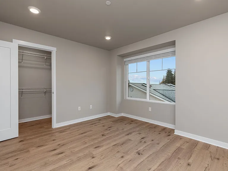 15423 Admiralty Way #B7 — Photo 29
