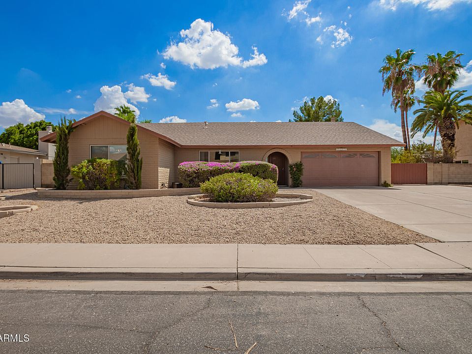 1st image of 1351 W LOBO Avenue