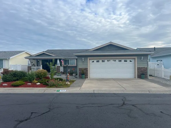 355 Marian Ave #34, Central Point, OR 97502