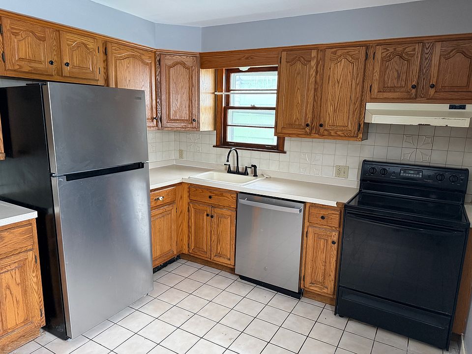1st image of 2610 Walnut Ave Unit 1
