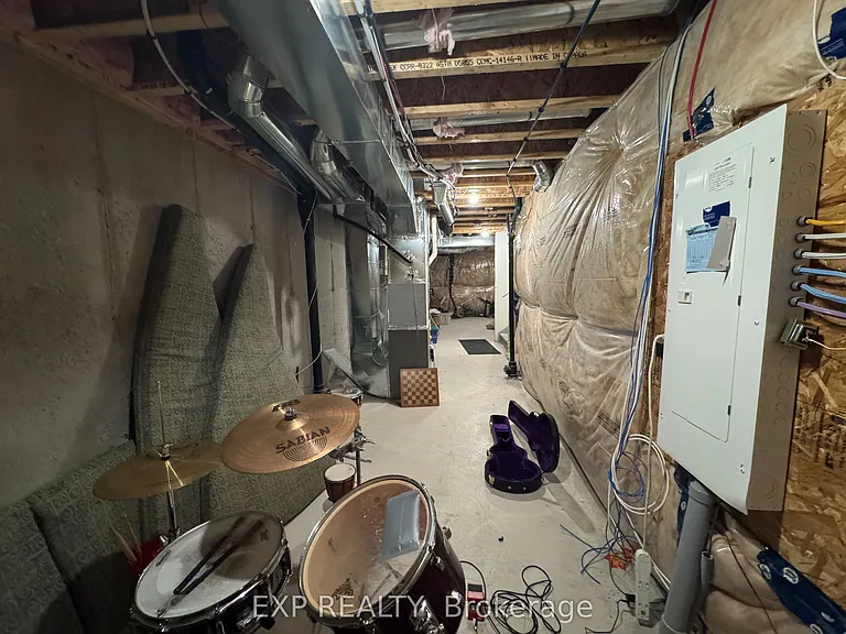 173 Flagg Ave — Photo 19