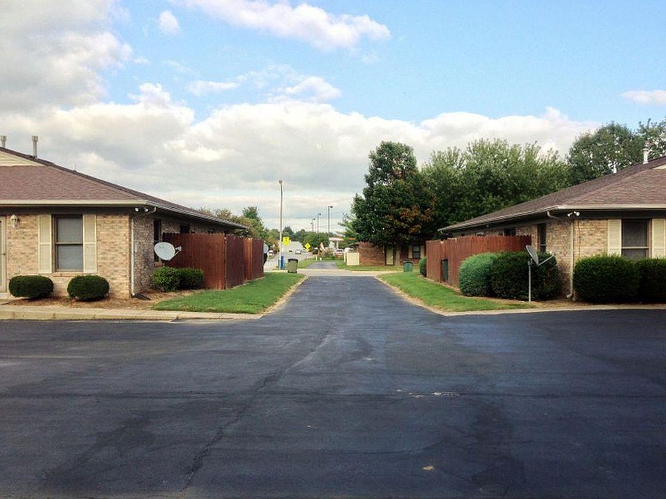 1st image of 1630 Thompson Dr APT D