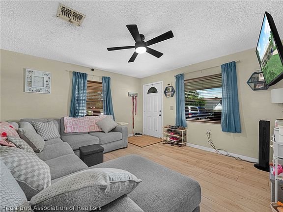 4th image of 120 Rosemary Ave