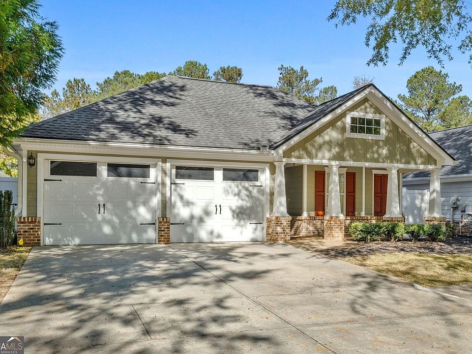 1st image of 150 Cottage Club Dr