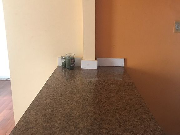 5th image of 13595 Rosemont Ave