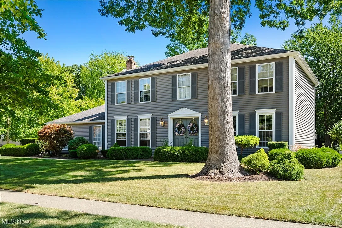15009 Sherwood Dr photo 1