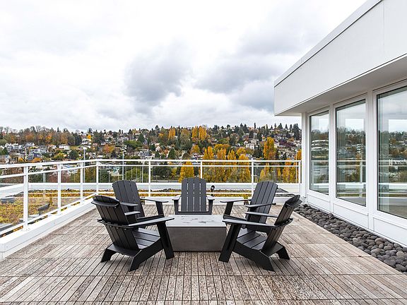 4th image of 3008 16th Ave W #4331909