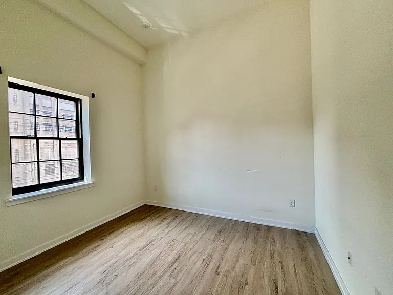 Freedom Lofts — Photo 8