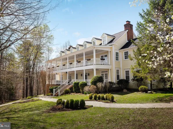 5930 Wilson Rd, Marshall, VA 20115
