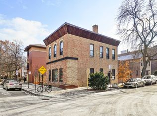 1019 W Polk St, Chicago, IL 60607