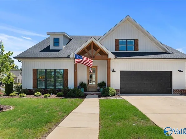 1 Thicket Grove Cir SW, Huntsville, AL 35803