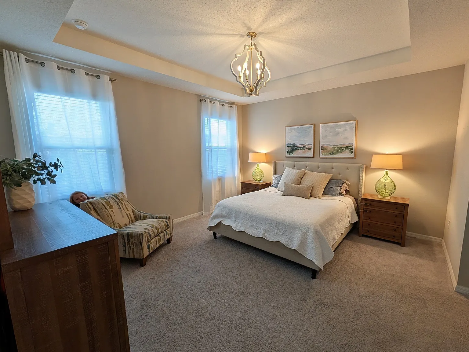 4 bed, 2045 sqft, $2,495 — Photo 4