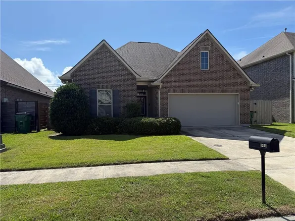 1231 Burgess Dr, Marrero, LA 70072