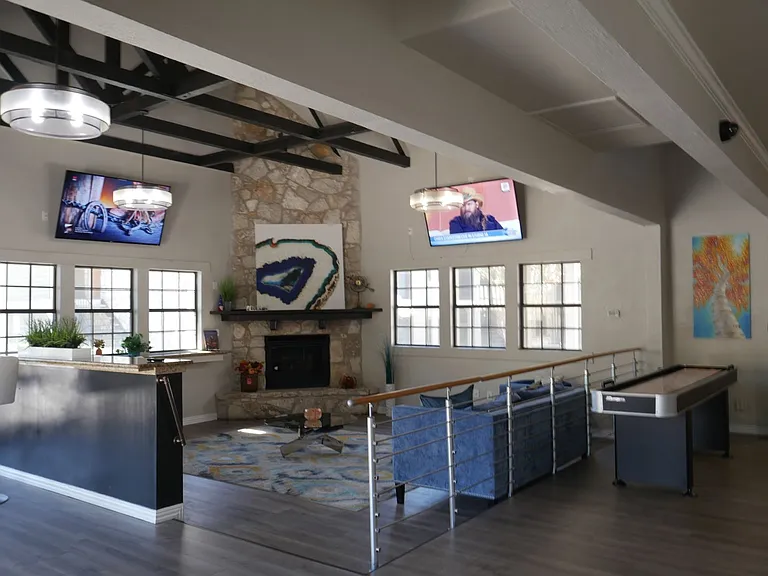Madeira Apartments at Live Oak — Photo 36