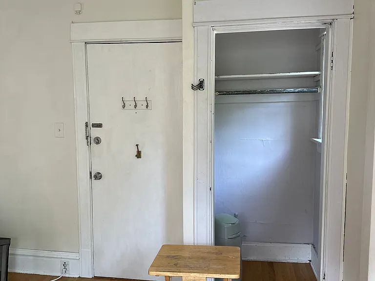 5808 15th Ave NE #6 — Photo 8