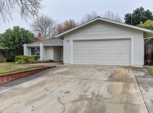 2537 Stonehaven Dr, Sacramento, CA 95827