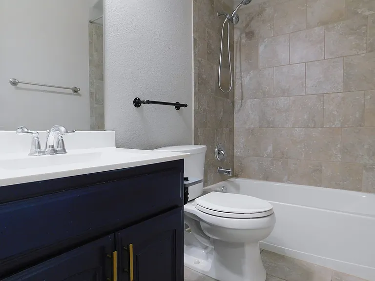 2401 Windhaven Dr — Photo 26